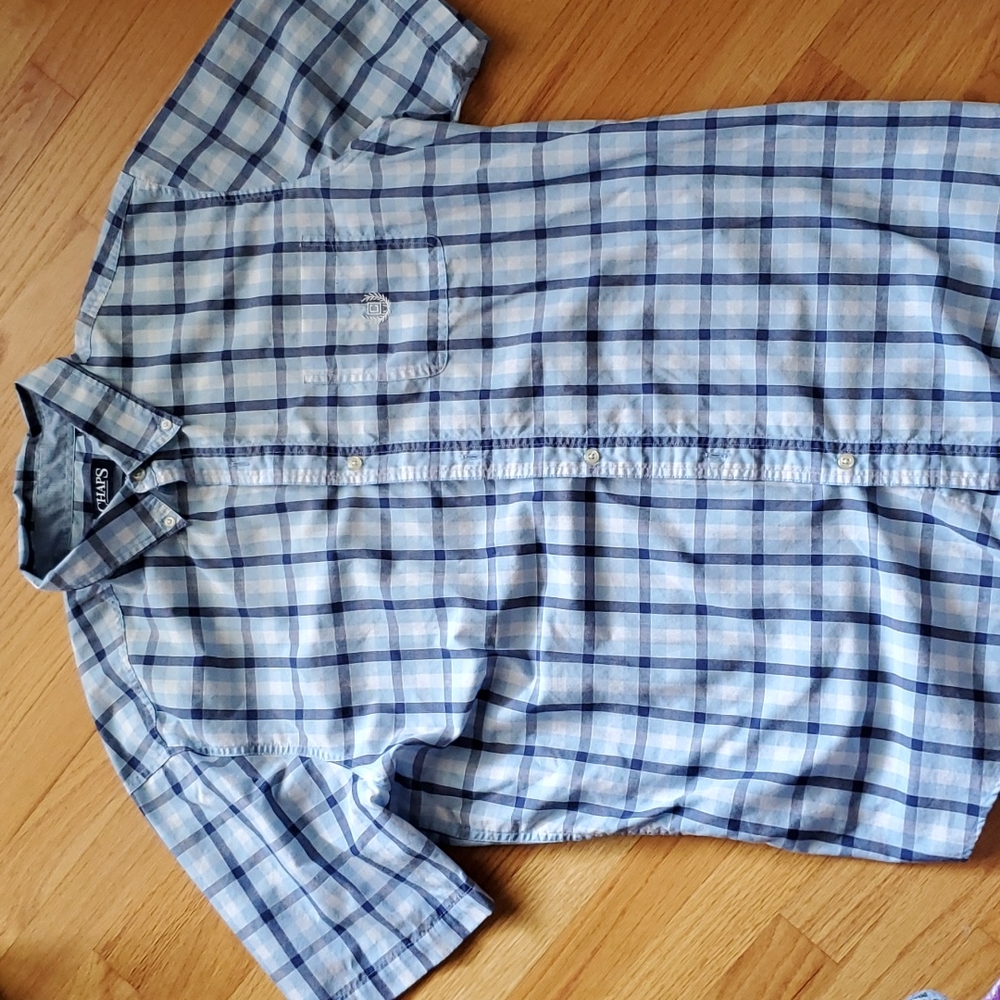 Men's short sleeve button-down